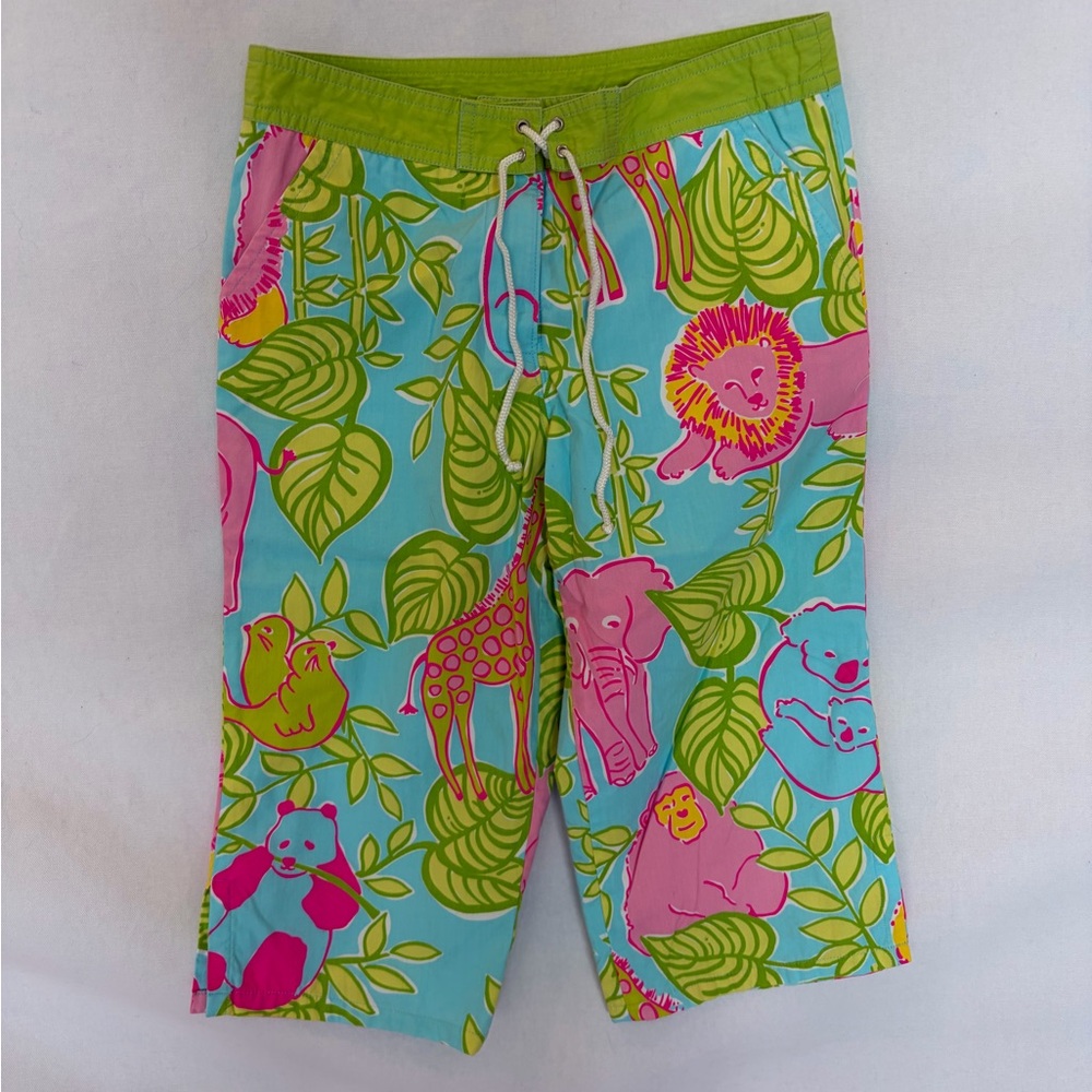 CUTE LILLY PULITZER JUNGLE PRINT CAPRIS IN SIZE 12. Great Condition.